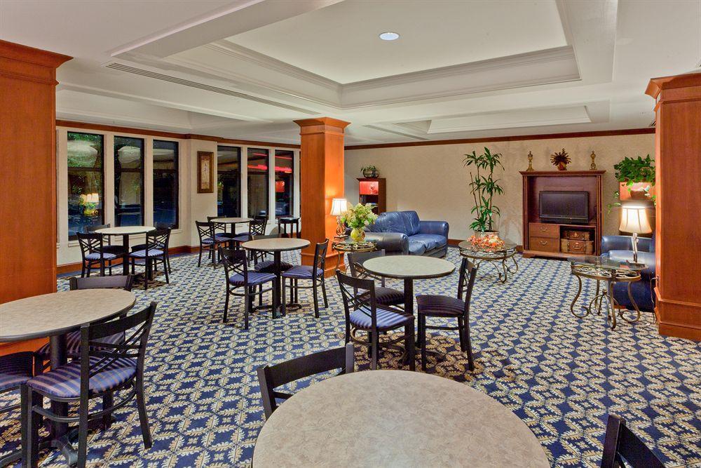 Holiday Inn Express And Suites Winchester, An Ihg Hotel Restaurant photo